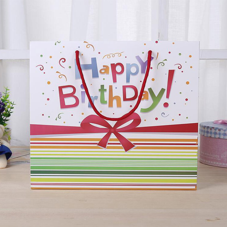 Как бумажные подарочные пакеты могут улучшить ваш бренд и качество подарков?